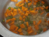 રશિયન સલાડ (Russian Salad Recipe in Gujarati)