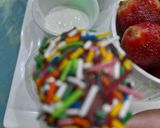 A picture of step 2 of Strawberry fun bites.