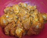 A picture of step 1 of Spicy chicken curry.