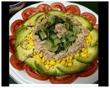 Foto del paso 2 de la receta Ensalada de acelgas, bonito, maíz, Aguacate y tomate