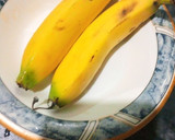 A picture of step 2 of Banana and Dates Smoothie.