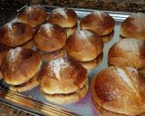 Foto del paso 6 de la receta: Suizos o bollos de leche