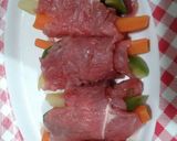 Foto langkah ke 3 dari resep Colorful Veggies Wrapped in Teriyaki Beef.