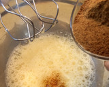 Foto del paso 3 de la receta: Magdalenas esponjosas de coco sin azúcar