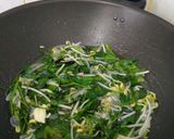 Foto langkah ke 4 dari resep Cah Kangkung Sederhana.
