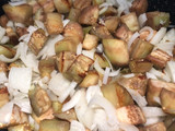 Баклажаны тушеные с овощами