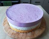 Tort serowo-jagodowy z dwukolorowymi rozetkami krok przepisu 3 zdjęcie
