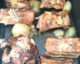 Omlós, fokhagymás sült oldalas recept fázis 2 fotója