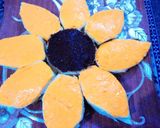 A picture of step 9 of 🌻Sun Flowers Sandwich🌻.