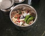 A picture of step 5 of Thatte Idli.
