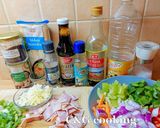 Φωτογραφία βήματος 1 της συνταγής Yaki Udon Stir Fry με λαχανικά και μπέικον C&G
