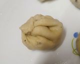 A picture of step 3 of Chicken momo soup.
