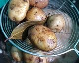 আলু চাট (Aloo Chaat recipe in bengali) রেসিপি ধাপ - 2 ছবি
