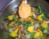 செட்டிநாடு கதம்ப சாம்பார் (Chettinad kathamba sambar recipe in tamil) ரெசிபி ஸ்டேப் 6 புகைப்படம்