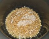 A picture of step 1 of Curry leaves chutney.