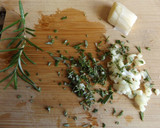 Foto del paso 2 de la receta: Trucha asalmonada con salsa de lima