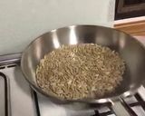 รูปขั้นตอนการทำที่ 3 ของ Pan-roasted granola / muesli (กราโนล่า / มูสลี่คั่วกระทะ)