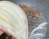 Hình bước làm 3 của món Mì xào thịt bò đậm vị ăn là ghiền