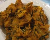 A picture of step 5 of Porridge Cocoayam garnished with scent leaf and dryfish#teamabuj.