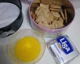 Mézes-meggyes túrótorta sütés nélkül recept fázis 1 fotója