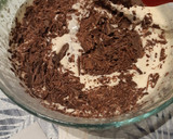 Foto del paso 3 de la receta: Helado de stracciatella sin heladera (rapidísimo)