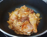 Foto del paso 4 de la receta: Pollo a la cerveza con judías verdes