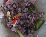 Foto langkah ke 2 dari resep Cumi bumbu hitam saus tiram.