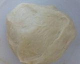Foto langkah ke 1 dari resep Pizza teflon sederhana empuk tanpa telur 😁.