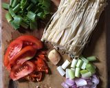 Foto langkah ke 1 dari resep Cah Enoki Telur.