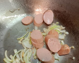 Foto langkah ke 2 dari resep Tumis Sawi Sosis.
