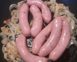 Foto del paso 2 de la receta: Salchichas encebolladas