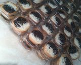 Foto langkah ke 10 dari resep Martabak Manis Mini Irit Layak Jual + tips.