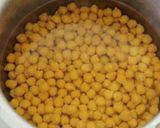 A picture of step 1 of Punjabi Chole.