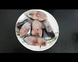 A picture of step 1 of Fish curry.