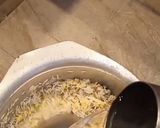 A picture of step 3 of Special halki phulki moong daal khichri aur lauki ka raita.
