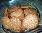 A picture of step 5 of Till wali tikiyan.