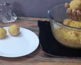 A picture of step 4 of Sattu ke laddoo.