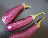 A picture of step 1 of Eggplant chips.