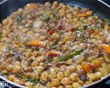 A picture of step 3 of Spicy chole.
