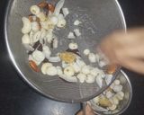 A picture of step 3 of Dry fruit kheer.