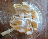 Foto del passaggio 11 della ricetta Pasta lievitante fatta con il lievito di birra 🌷