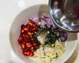 Foto langkah ke 3 dari resep Ikan asin + sambal matah.
