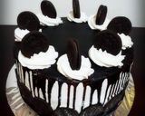Foto langkah ke 7 dari resep Oreo Cake (Simple Birthday Cake).