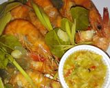 รูปขั้นตอนการทำที่ 5 ของ กุ้งอบสมุนไพร หม้อไฟฟ้า