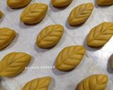 Foto langkah ke 8 dari resep Nastar Daun (Tanpa Cetakan).