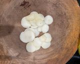 Hình bước làm 1 của món Rau muống xào tỏi