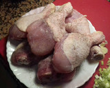 Foto del paso 2 de la receta: Muslos de pollo con verduras, a las siete especias libanesas