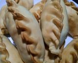 Foto del paso 3 de la receta: Empanadas de salchicha, tomate, huevo y queso de Sonia