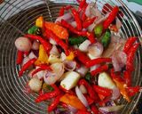 Foto langkah ke 1 dari resep Sambal bawang versi pakai jeruk nipis.