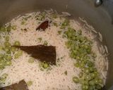 صورة لخطوة 2 من وصفة أرز بسمتي بالبازلاء مفلفل رائع 🍛